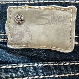 Silver jeans Suki Capri W28
